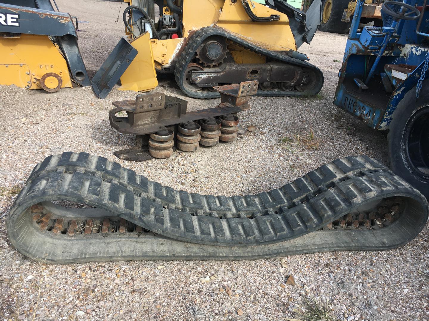 ./imagenes/INVOICE/2019/15040/MINICARGADOR  JOHN DEERE 333D (33).JPG